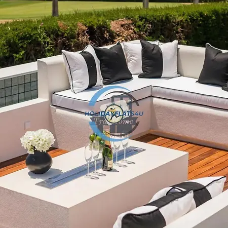 Summer 10 Guests, 5bd & Private Pool *